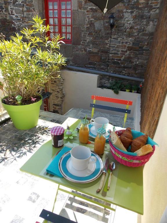 Chambre De La Nonne En Vacances Dol-de-Bretagne Zewnętrze zdjęcie
